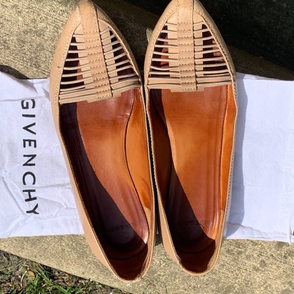 Givenchy Tan Flats Sz 37 - Picture 1 of 7